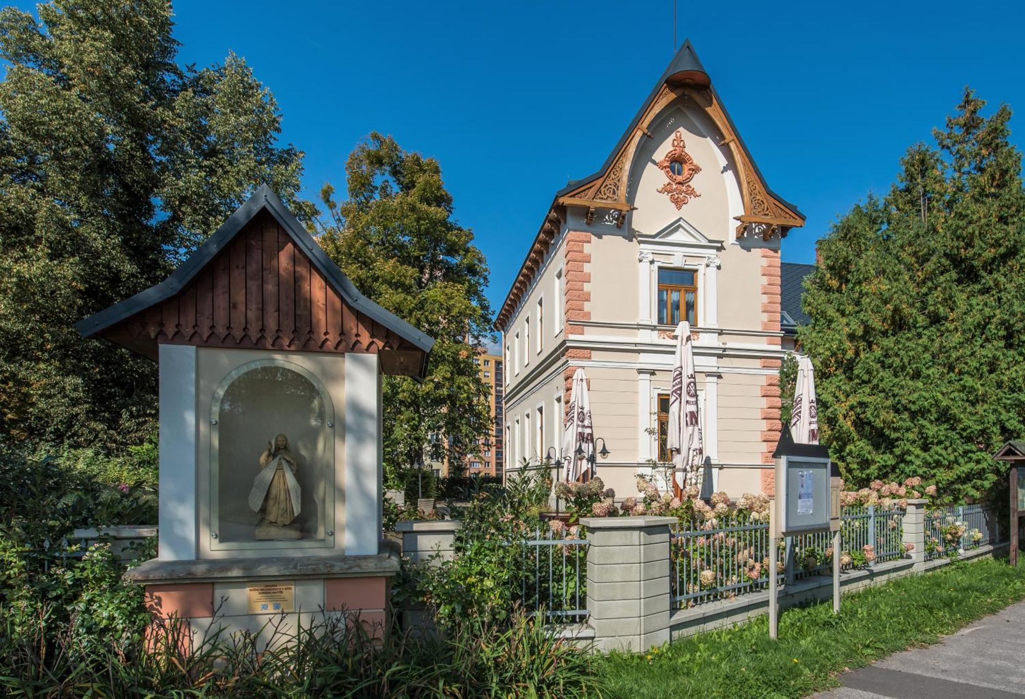 Penzion Vila Machu Kopřivnice Eksteriør billede